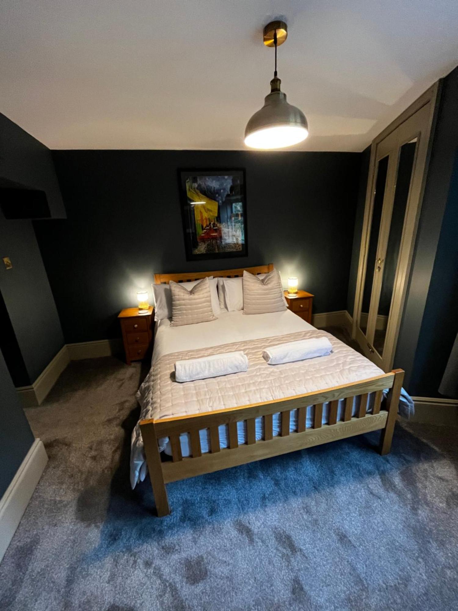 The Ebor Suite A Cosy Apartment In ฮาเวิร์ท ภายนอก รูปภาพ